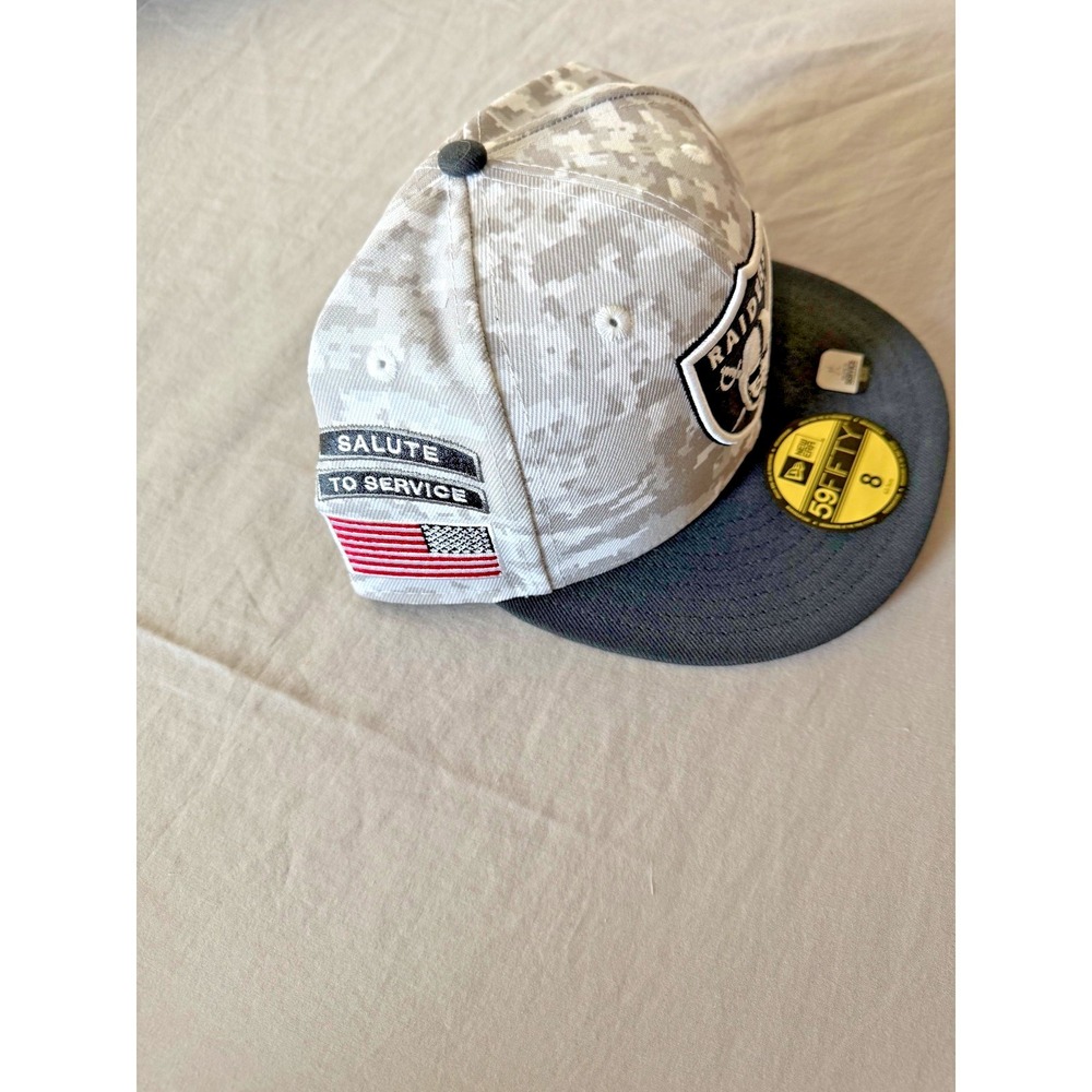2024 NFL Salute to Service Las Vegas Raiders Fitted Hat Sz 8 New Era 59FIFTY NWT